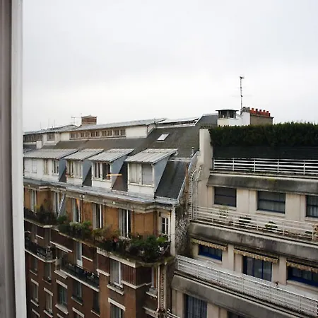 Batignolles - 4 Persons Paris